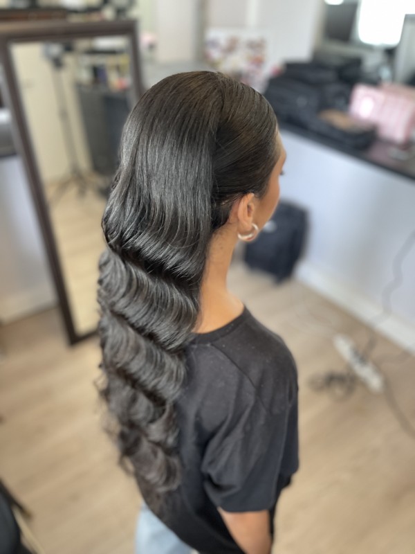 Coiffure événementiel dans notre salon RemakTouch à  Marseille 8 ème