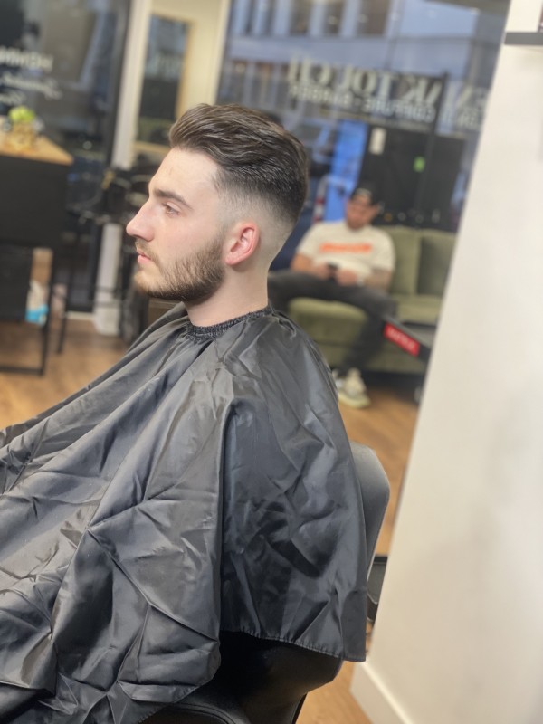 Offre étudiante coupe Homme Marseille 8 ème